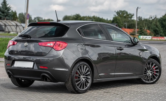 Alfa Romeo Giulietta cena 54800 przebieg: 188000, rok produkcji 2016 z Radom małe 436